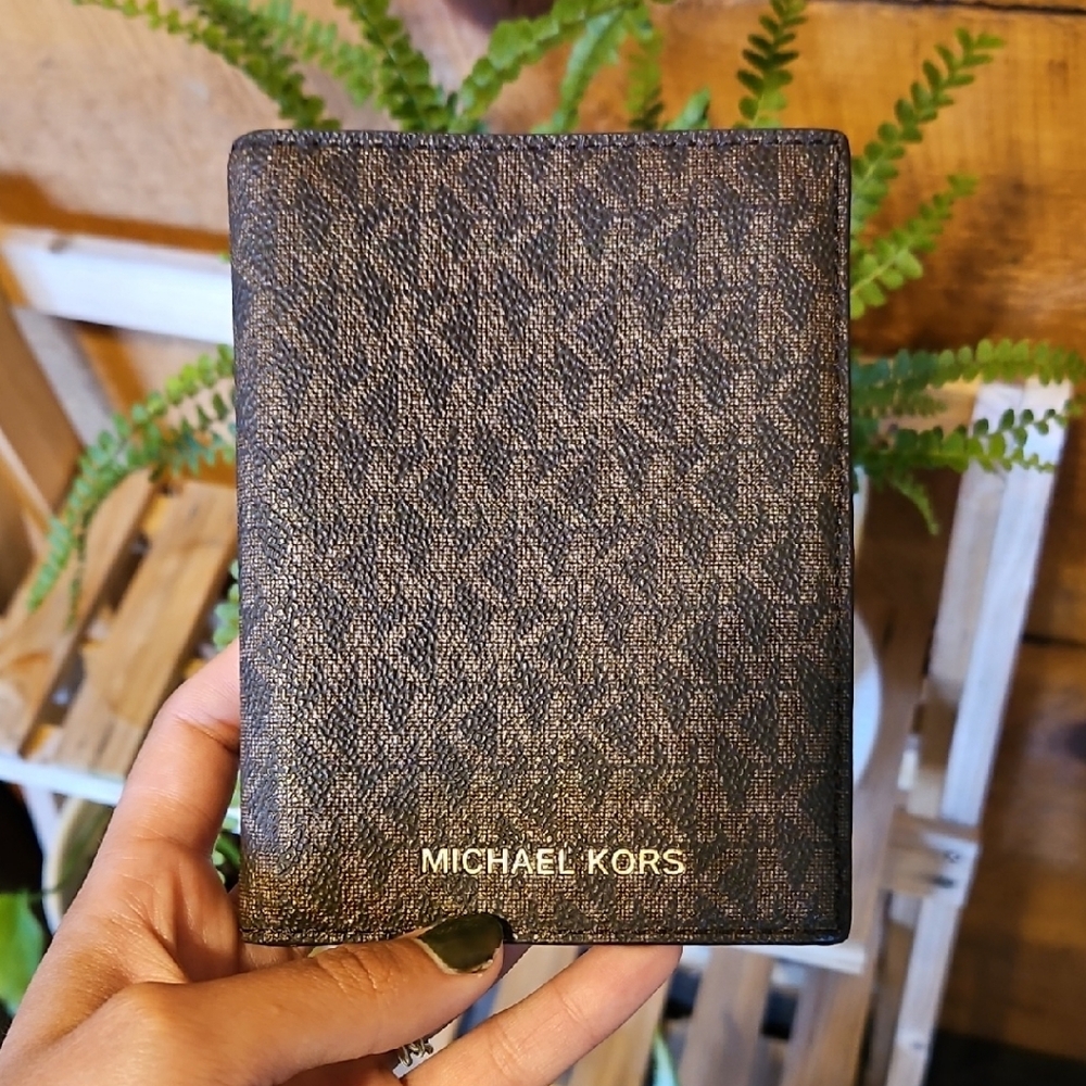 Michael Kors Signature Logo Wallet